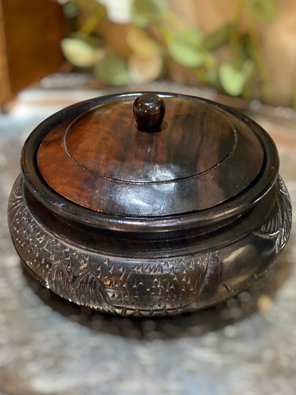 Vintage Carved Wood Round Trinket Storage Box with Lid Brown